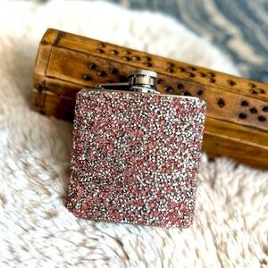 NWT Urban Outfitters Crystal/Pink Rose Flask liquor bottle bling rhinestone